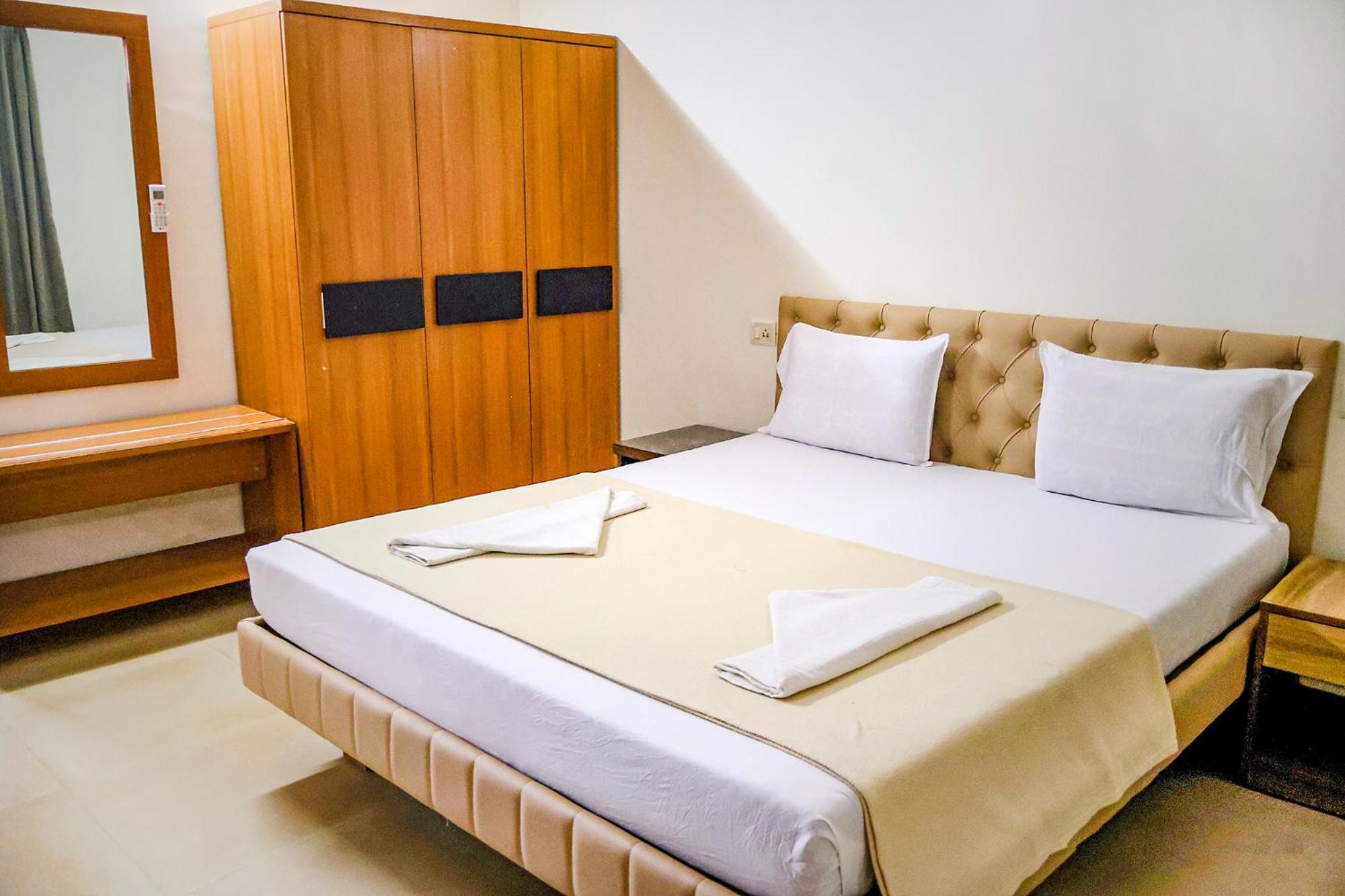 Fabescape Orient Royal Hotel กาลังกูติ ภายนอก รูปภาพ